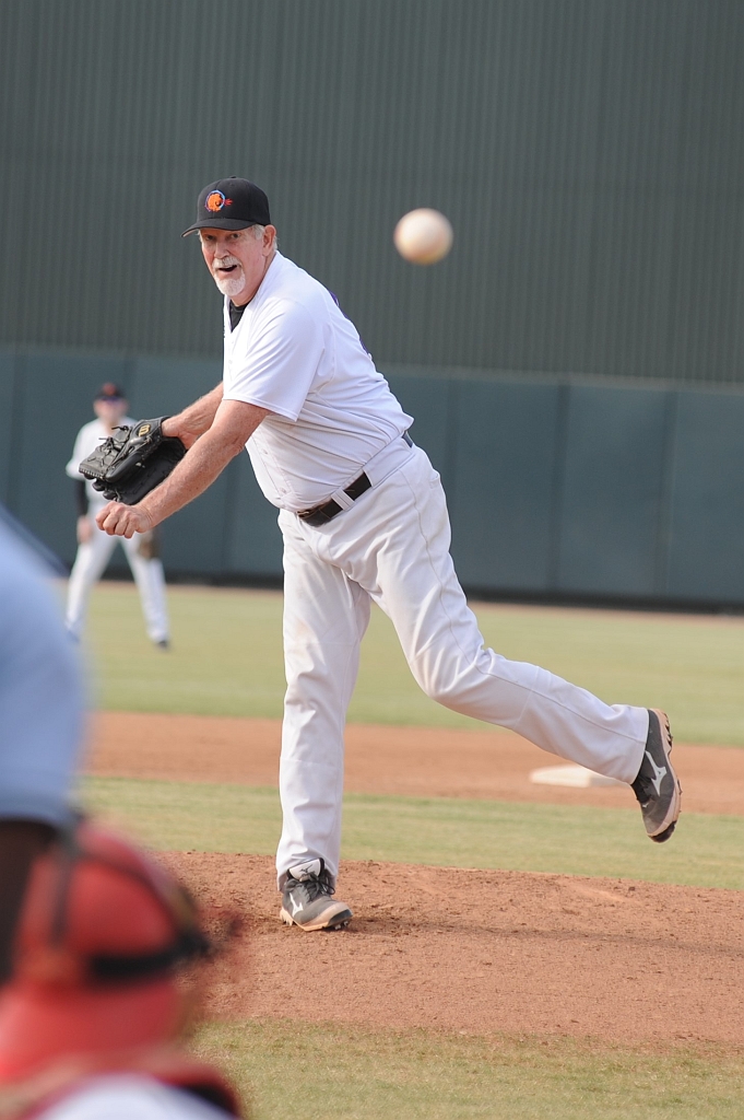 Dragons_2017-11-03 (87).jpg - (c)2010 DeVetter